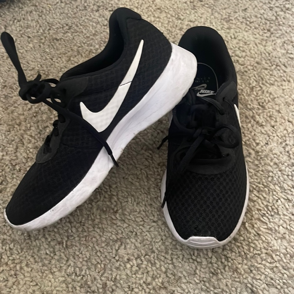 Tajun Nike Shoes